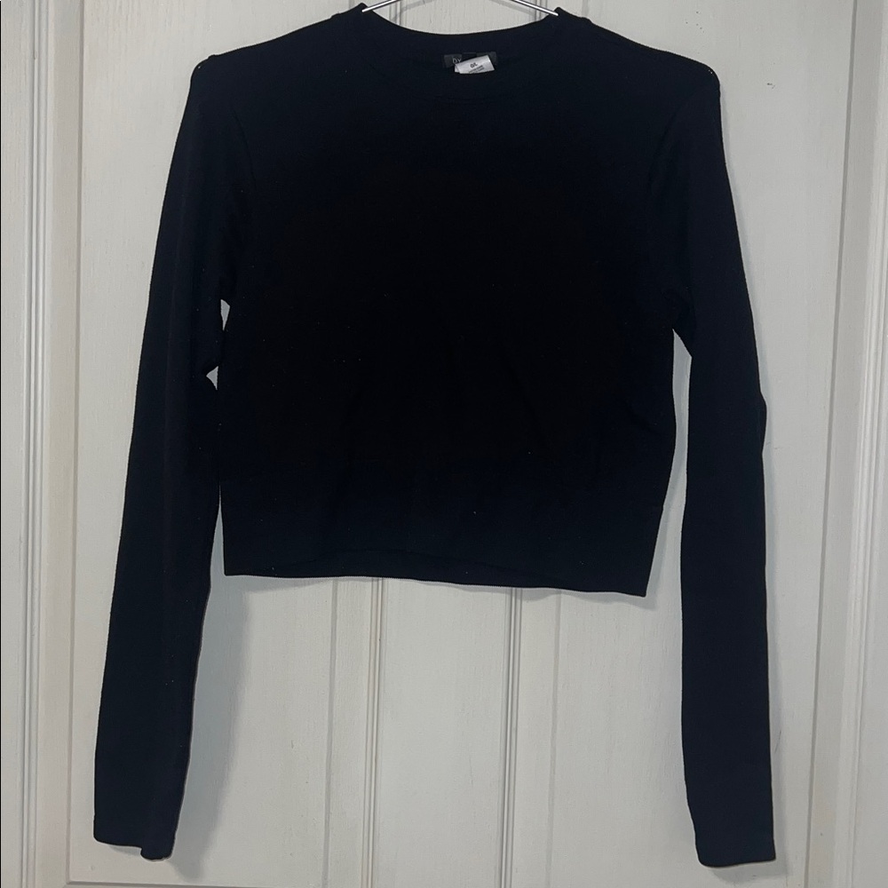 Large Black Cropped Dynamite Sweater